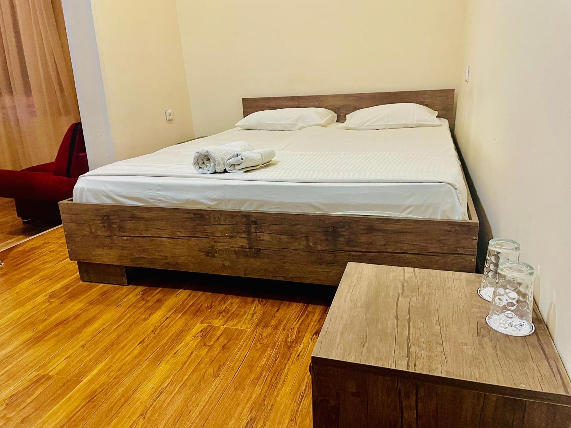 Hotel Klarastan Bon Voyage Tbilisi Eksteriør bilde
